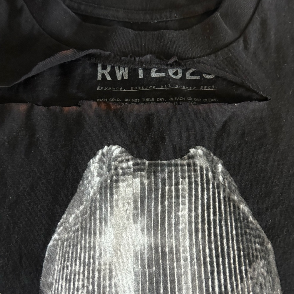 Beyonce Renaissance Tour Shirt Cowboy Hat Cowgirl Manufacturer Distressing Large - Picture 3 of 7